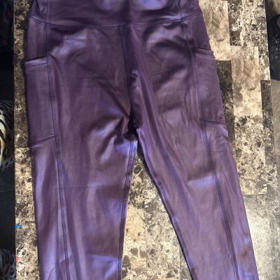 NWT Tone It Up Women’s Size XL Dark Purple Cropped Leggings